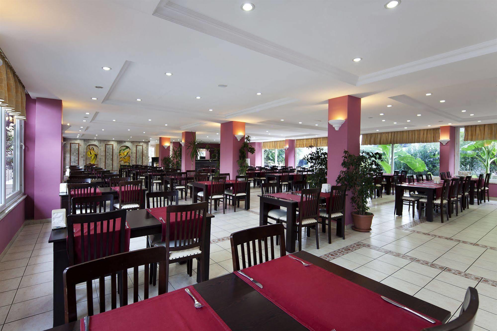 Larissa Garden Hotel Kemer Ngoại thất bức ảnh